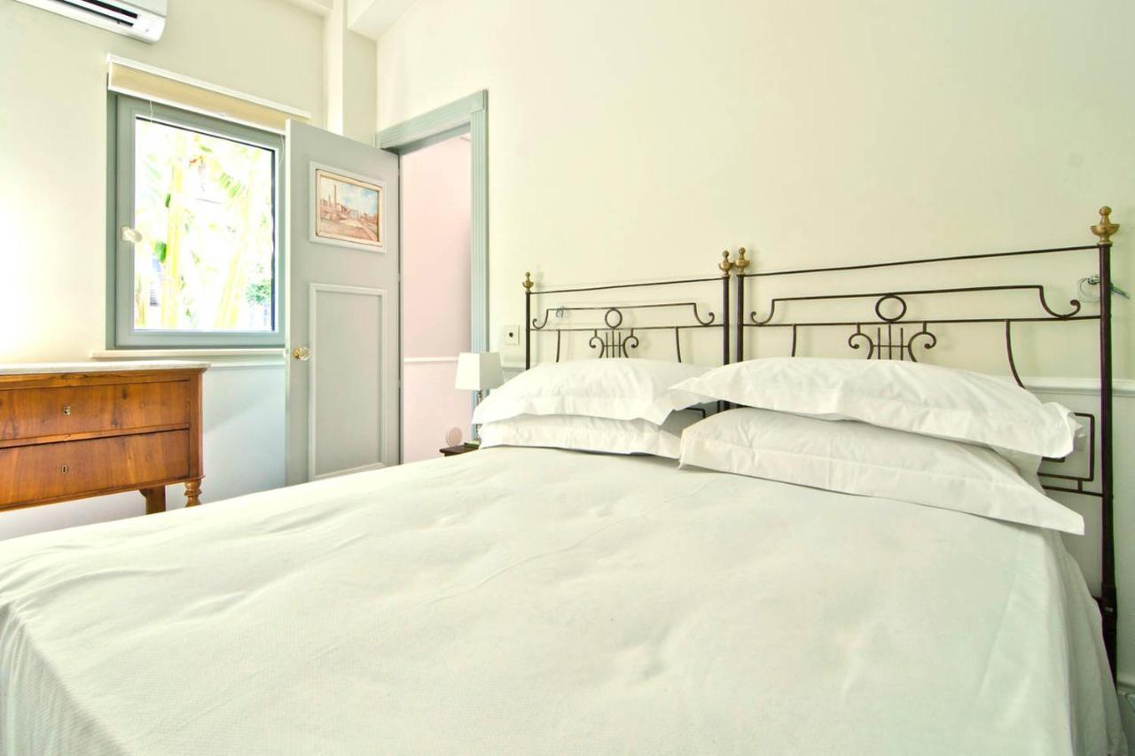 Via Crociferi / Center Apartment CTA